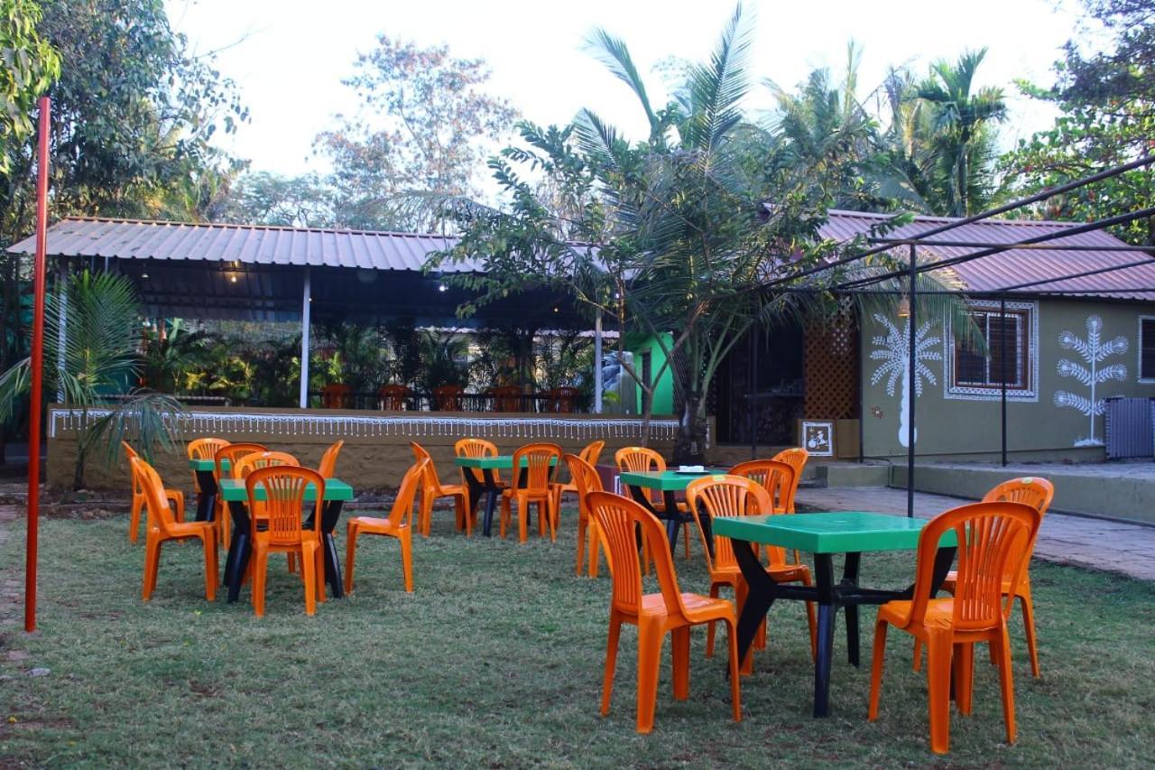 Hotel Nisarg Shrushti Farmhouse Pune Exterior foto