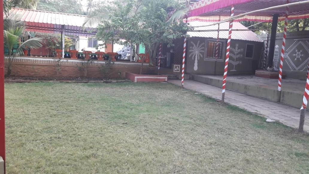 Hotel Nisarg Shrushti Farmhouse Pune Exterior foto